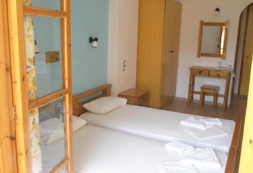 בית מלון כפרי Ostria