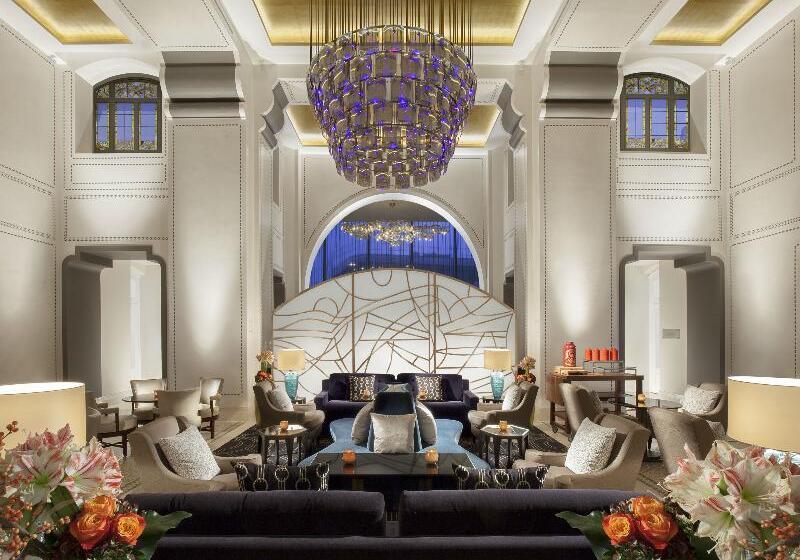 Royal Savoy Hotel & Spa