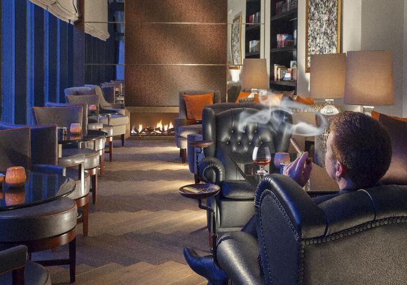 Royal Savoy Hotel & Spa