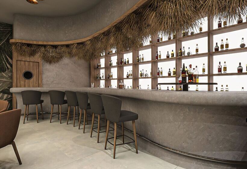 בית מלון כפרי Soho Beach Club  All Inclusive