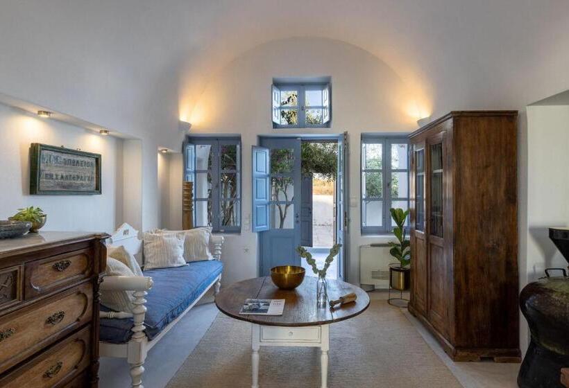 هتل Spitia Santorini Villa Collection