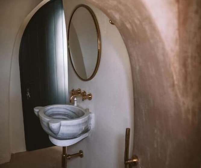 هتل Spitia Santorini Villa Collection