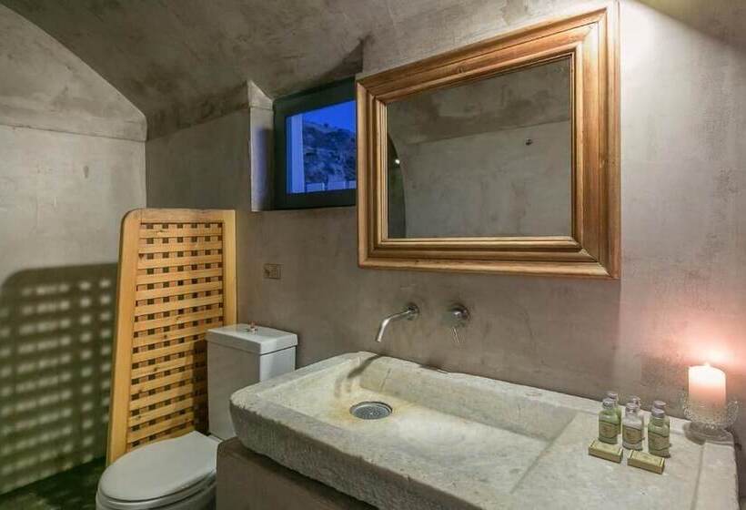 هتل Spitia Santorini Villa Collection