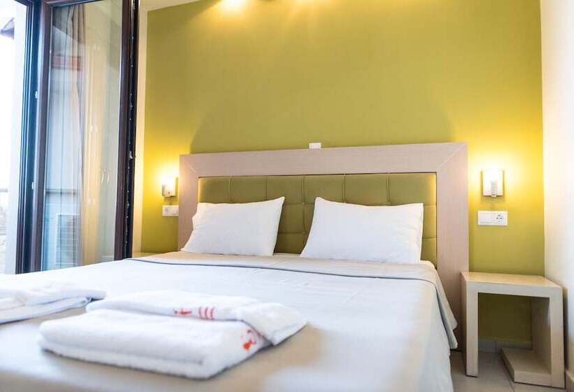 בית מלון כפרי Stamos