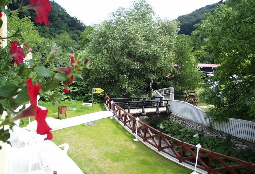 בית מלון כפרי Szeleta