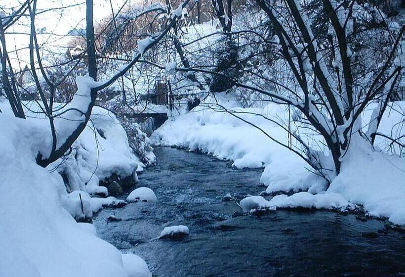 בית מלון כפרי Szeleta