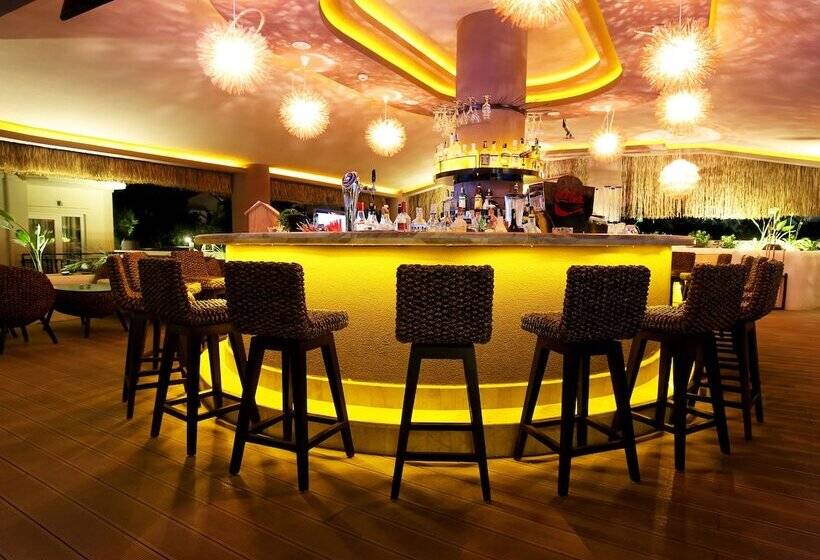 The Pinehill Hotel & Suites