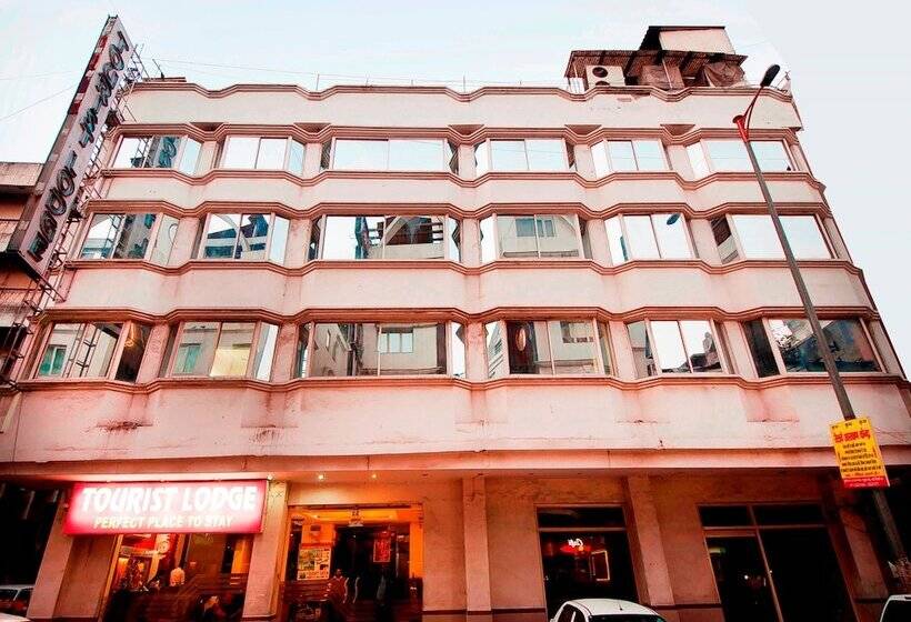 فندق The Tourist 1 Min From New Delhi Railway Station