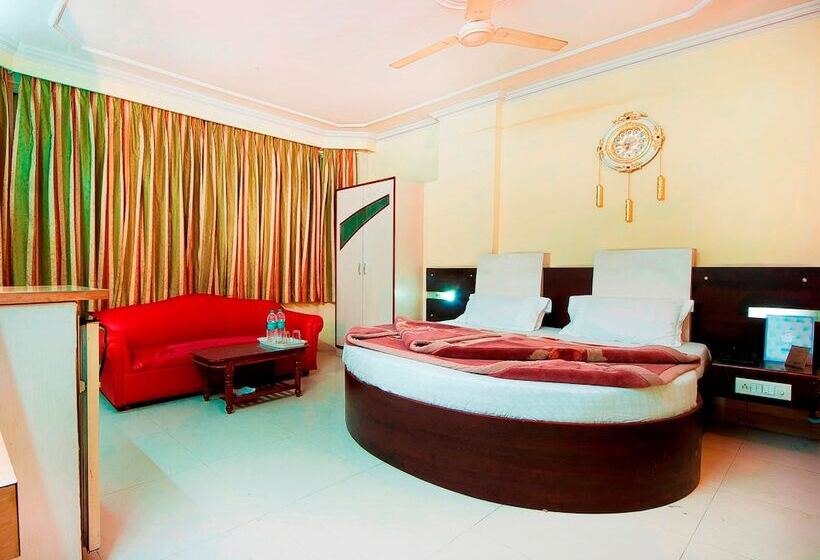 فندق The Tourist 1 Min From New Delhi Railway Station