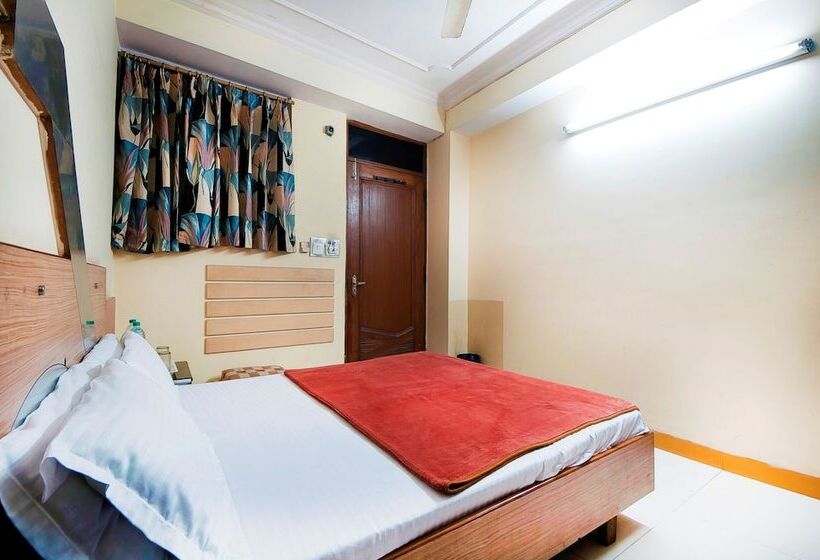 فندق The Tourist 1 Min From New Delhi Railway Station