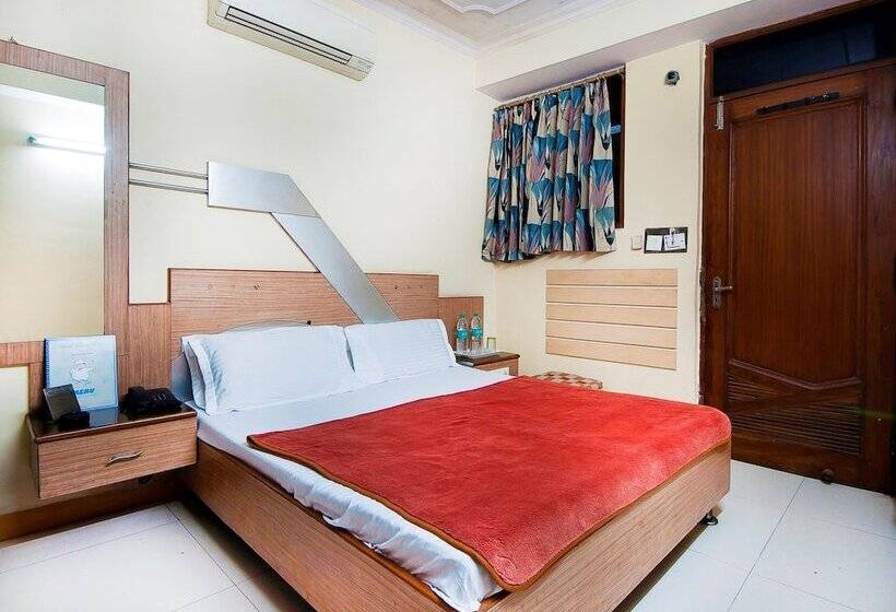 فندق The Tourist 1 Min From New Delhi Railway Station