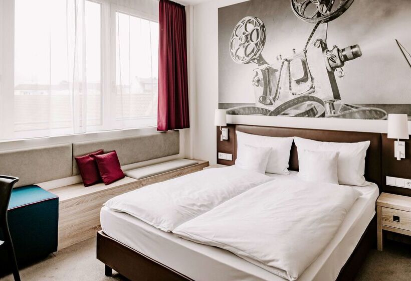 ホテル Vienna House Easy By Wyndham  München