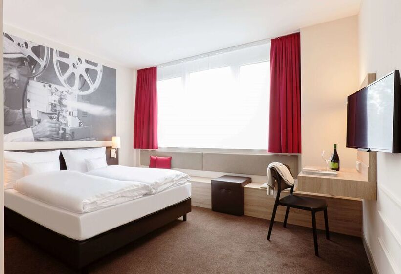 ホテル Vienna House Easy By Wyndham  München