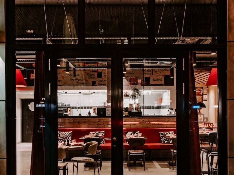 ホテル Vienna House Easy By Wyndham  München