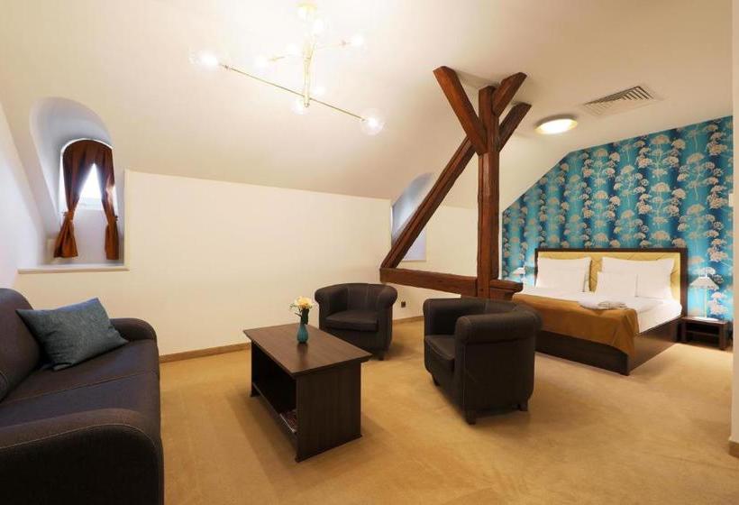 레지던스 Ipoly  Boutique Rooms & Suites