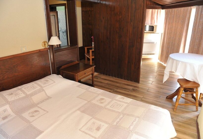 Niki Hotel Apartments