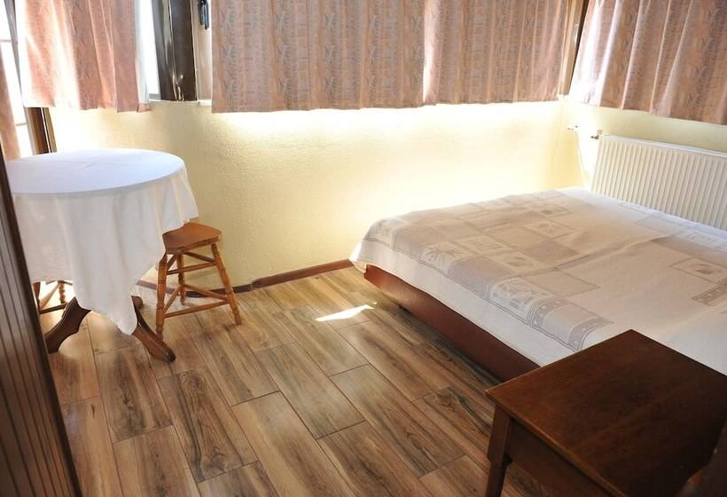 Niki Hotel Apartments