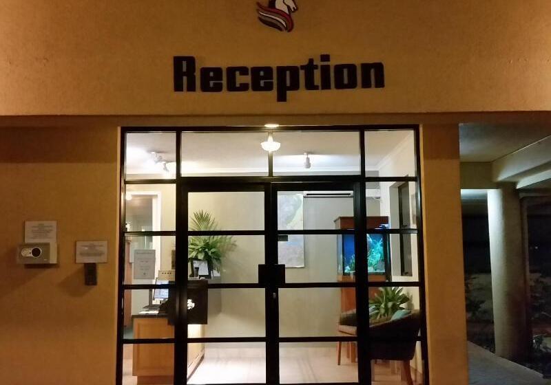 Pegasus Motor Inn And Serviced Apartments