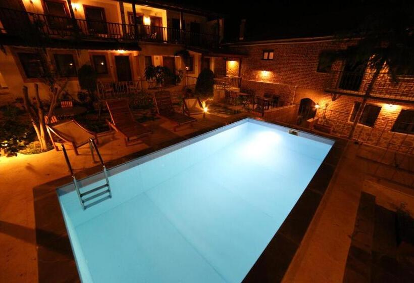 פנסיון Akropolis Guest House