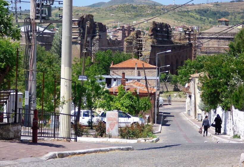 بنسيون Akropolis Guest House