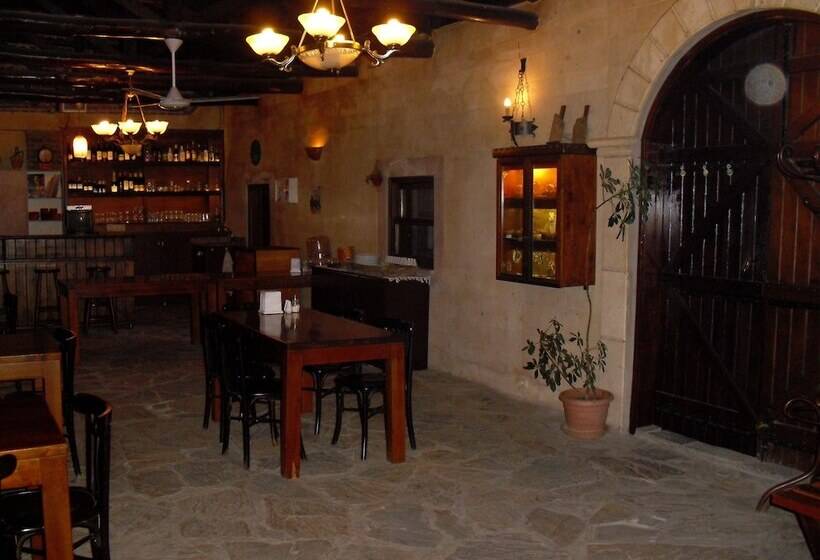 פנסיון Akropolis Guest House