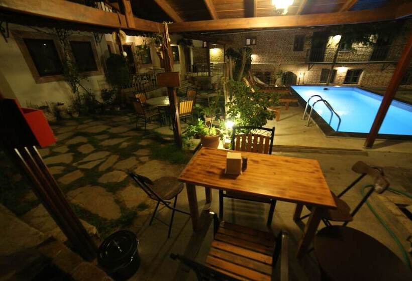 بنسيون Akropolis Guest House