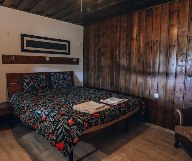 بنسيون Akropolis Guest House