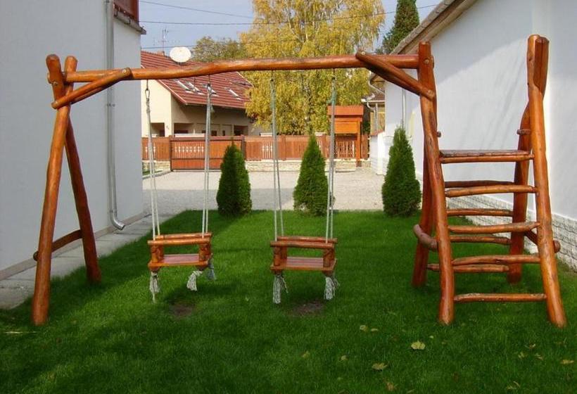 Várkert Panzió