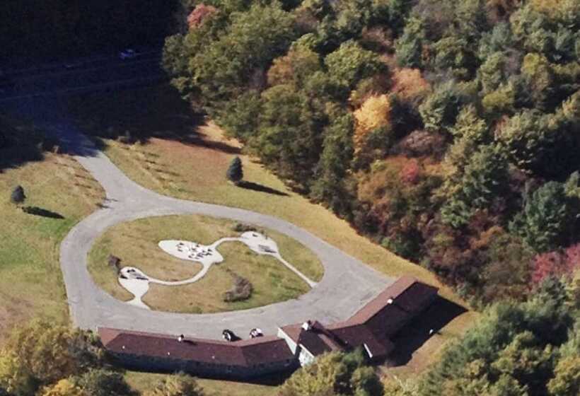 汽车旅馆  The Little Lion