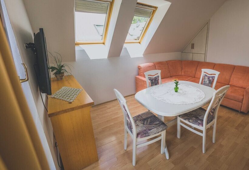 Apartment Amak With Free Onsite Parking