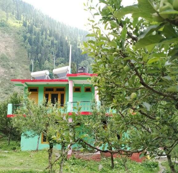 Bed and Breakfast Divya Apple Garden Guest House