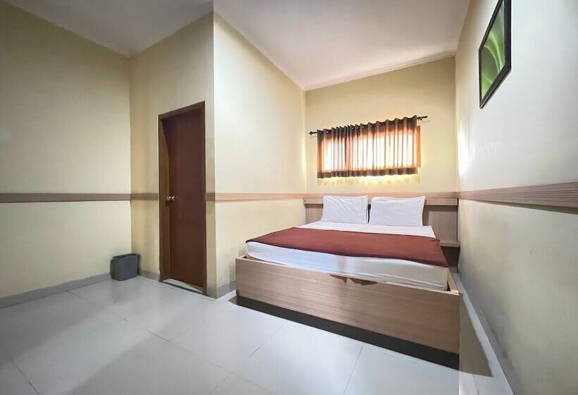 Отель Cemara Hijau