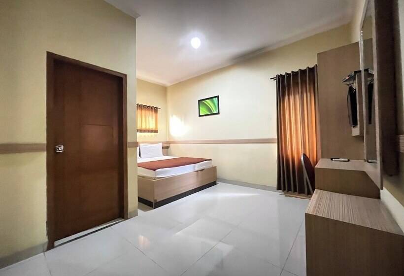 Отель Cemara Hijau