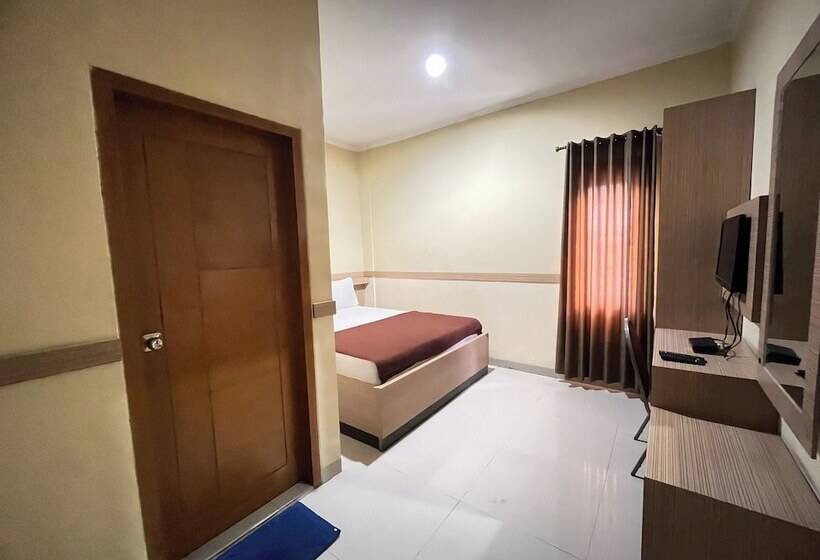 Отель Cemara Hijau