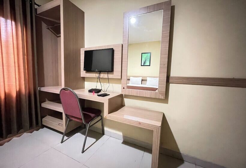 Отель Cemara Hijau