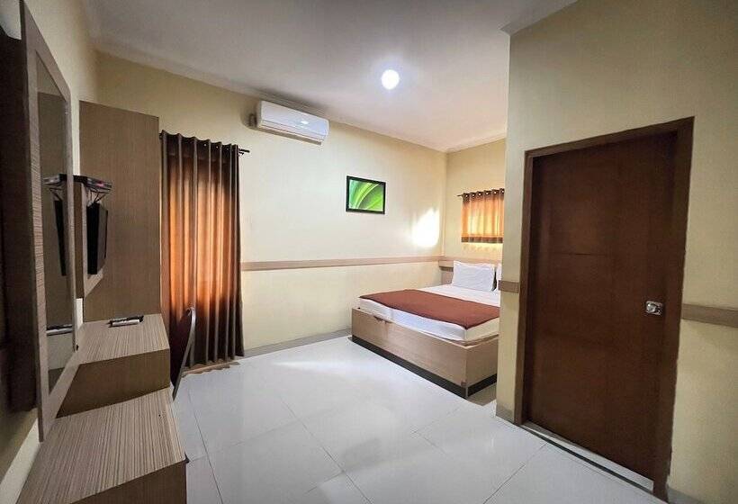 Отель Cemara Hijau