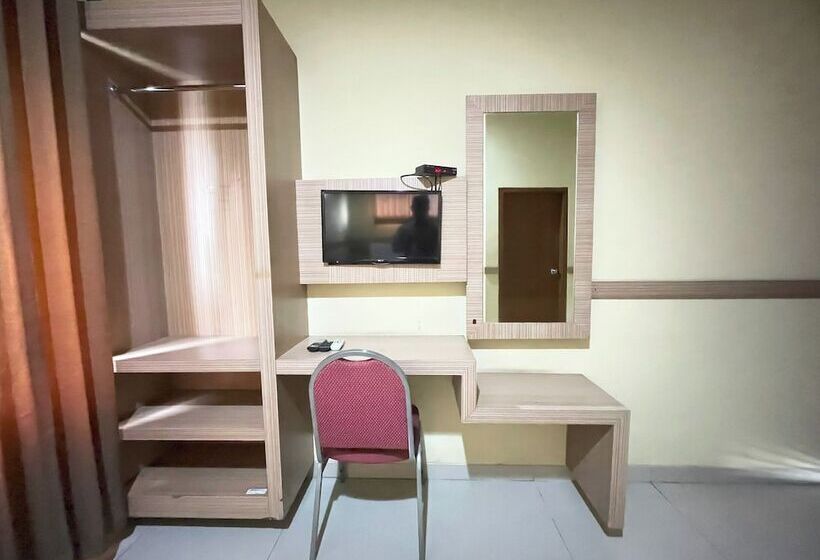 Отель Cemara Hijau