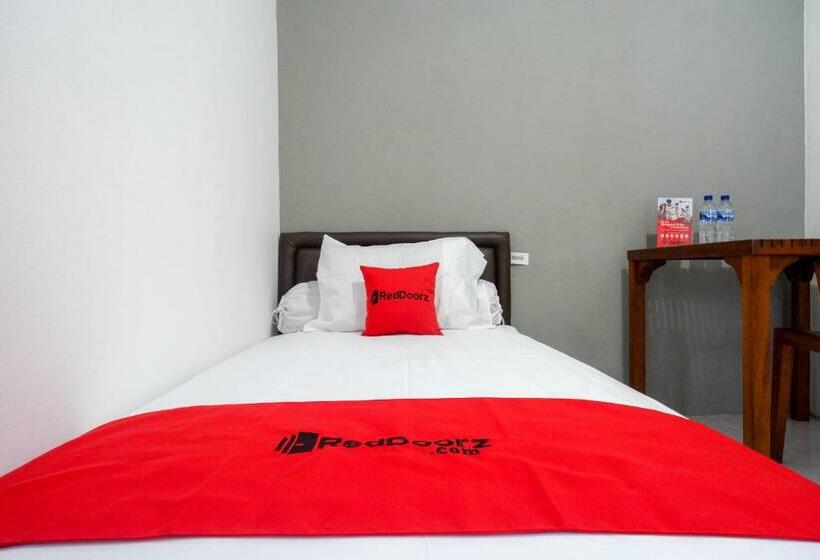 호텔 Koolkost Syariah Near Universitas Pgri Semarang Minimun Stay 6 Nights