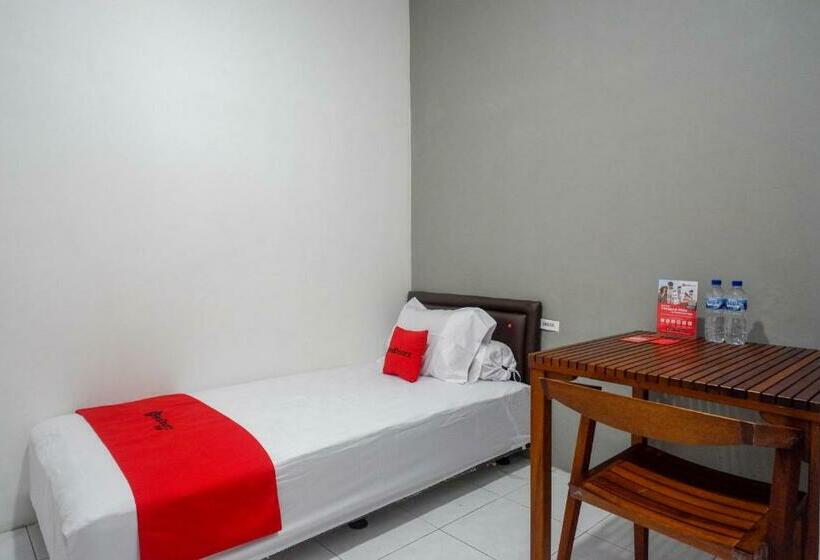 호텔 Koolkost Syariah Near Universitas Pgri Semarang Minimun Stay 6 Nights