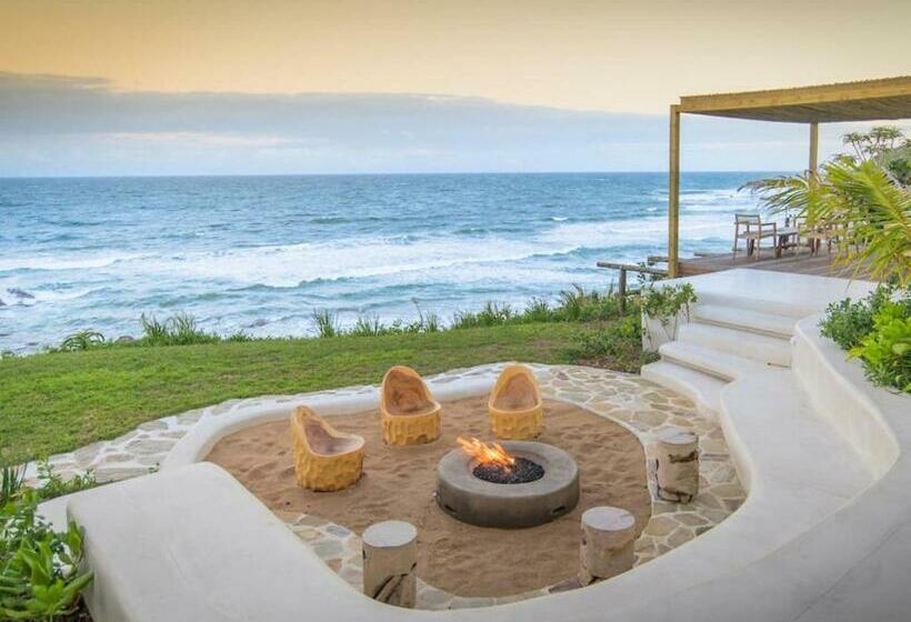 Отель Sala Beach House