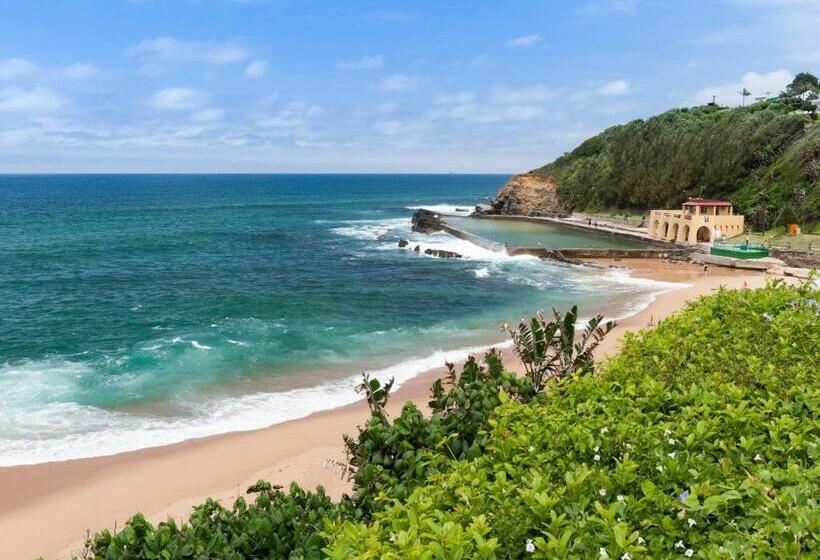 Отель Sala Beach House