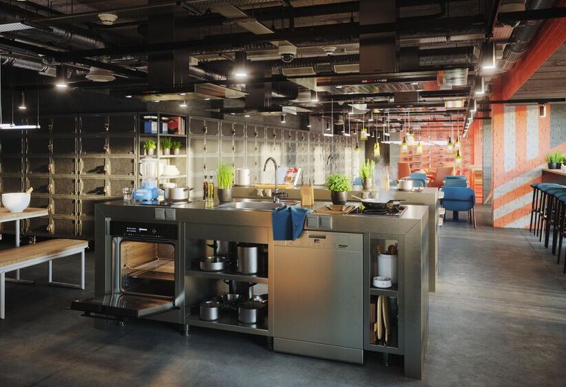 Отель The Social Hub Madrid