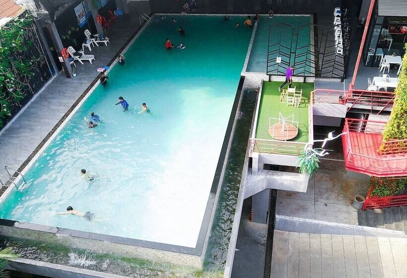 Отель The Vita Plus