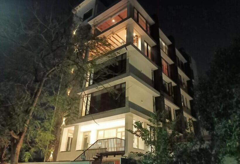 فندق Waltair Abode