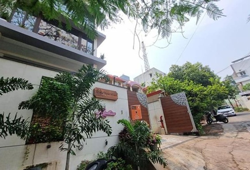 فندق Waltair Abode