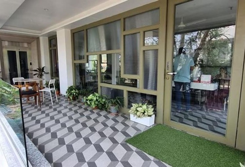 فندق Waltair Abode