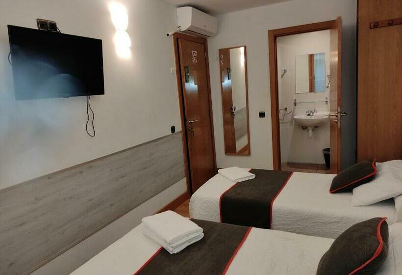 ペンション Alojadonosti City Center