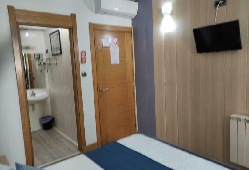 ペンション Alojadonosti City Center