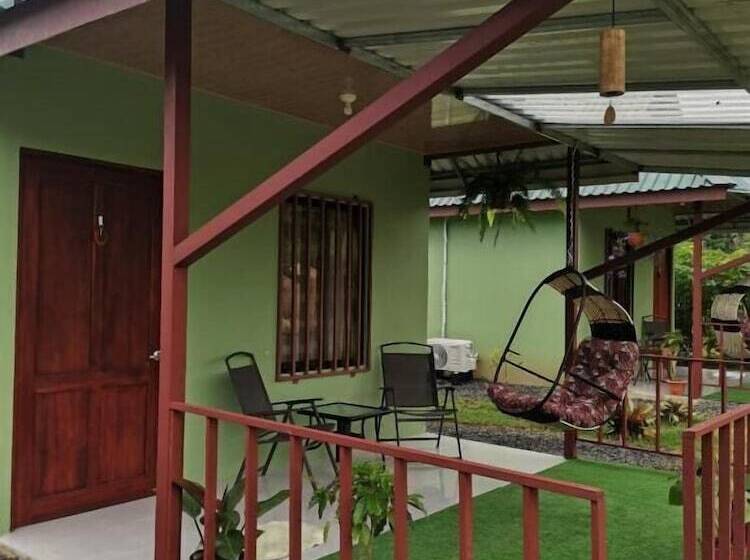 פנסיון Chongos Place