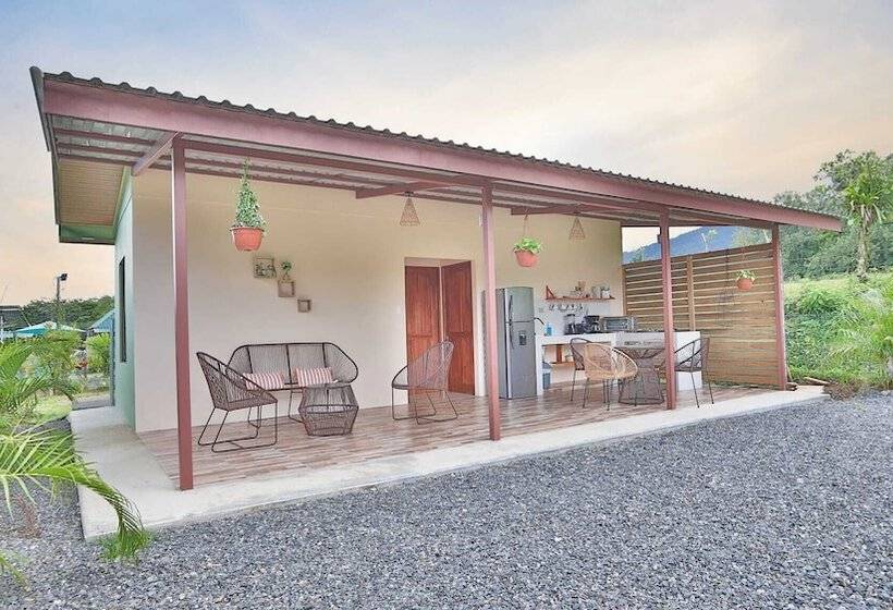 פנסיון Chongos Place